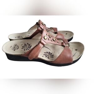 Abeo Womens Sandals Size 8 Brown Leather Slides Wedges Adjustable Studs 9733